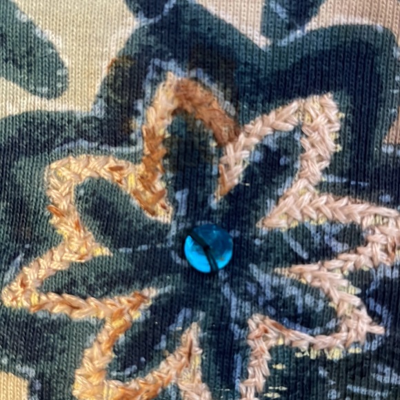 NEW Womens 3/4 sleeve v neck top. Size M Le Mieux Studio brand. Multi colour - Picture 7 of 11